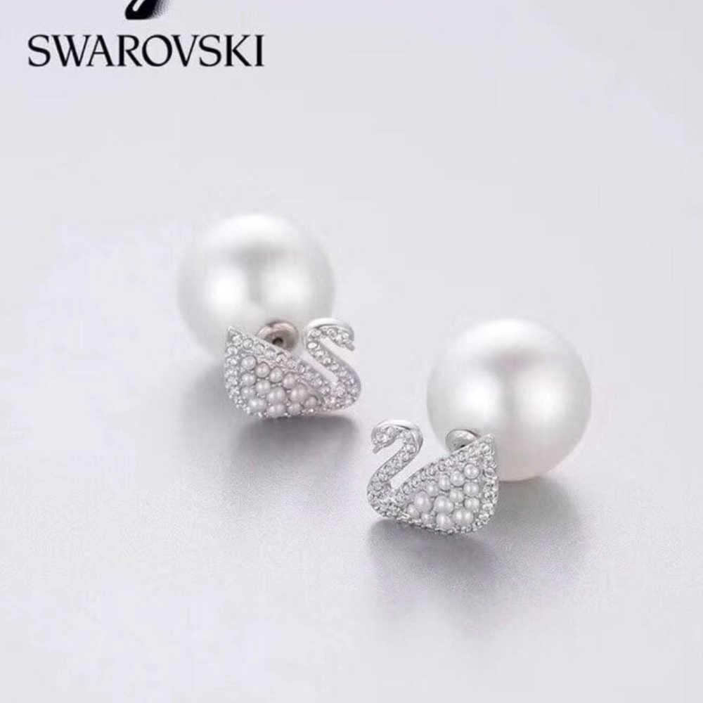 Authentic Swarovski Swan Crystal Pearl Stud Earrings
